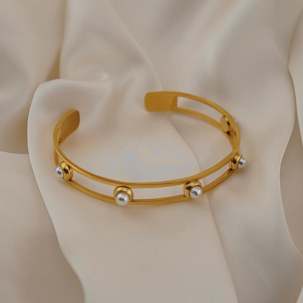 OPEN CUFF PEARL BANGLE Media 3 of 3